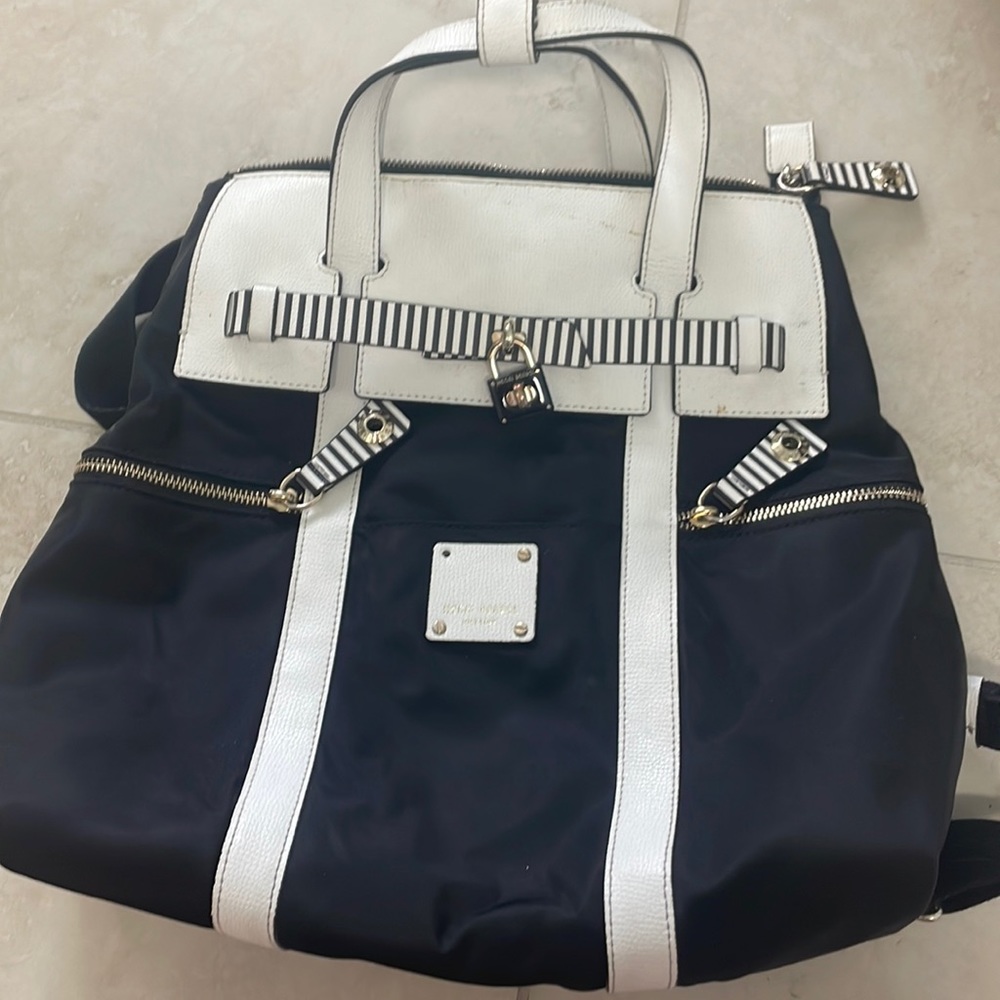 limited edition henri bendal back pack!